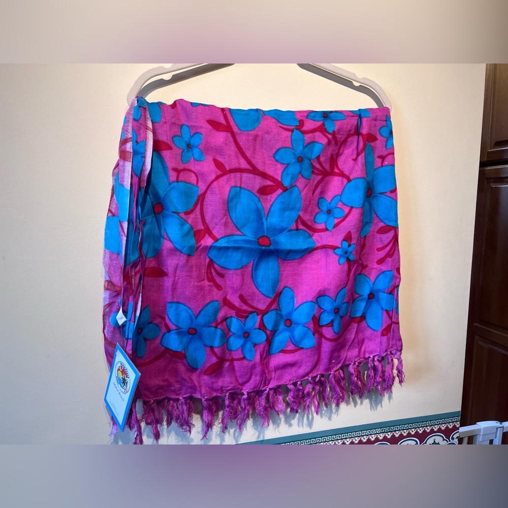 New With Tag Pink Blue Floral Makai Beach Hand-Crafted Sarong Designed in Hawaii